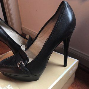 MICHAEL KORS Bedford Pump Size 9